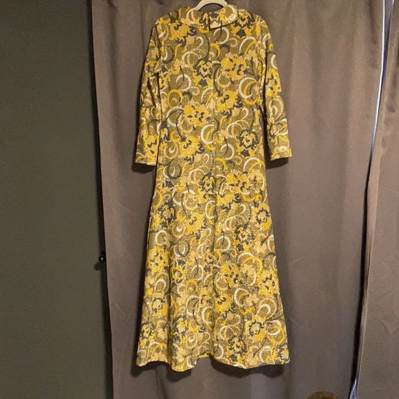 Vintage Ladies Pride Gown - Picture 4 of 9